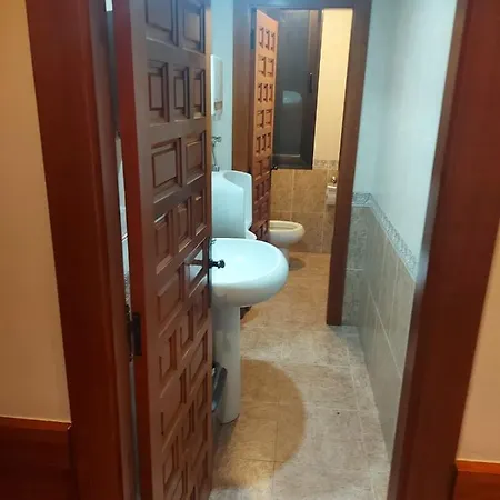 Linares Inn
